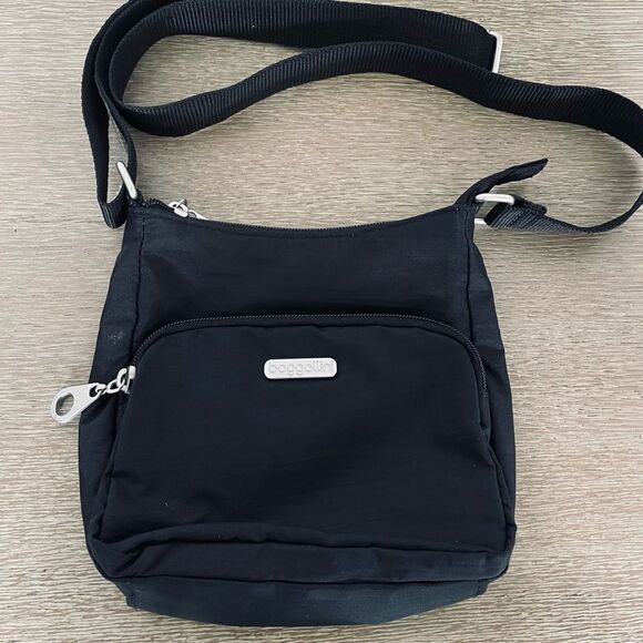 Baggallini Black Crossbody Small Purse Bag - Picture 1 of 4